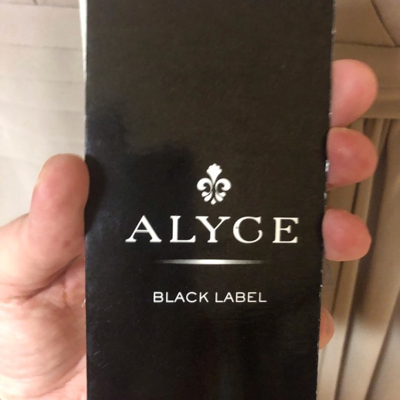 Alyce LATTE evening gown - Picture 9 of 11